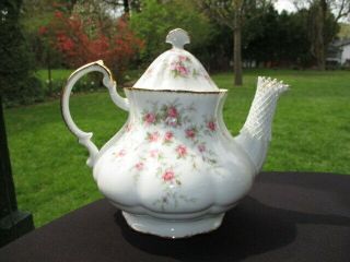 Victoriana Rose Paragon England Full Size Teapot
