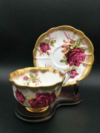 Royal Albert Gold Crest Series Tea Cup & Saucer Set With Red Cabbage Roses Cs126
