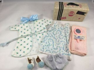 Vintage Ginny Night Time Travel Set With Robe,  Gown,  Slippers,  Suitcase (no Doll)