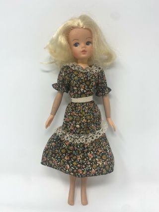 Vintage Marx Sindy Doll 1002