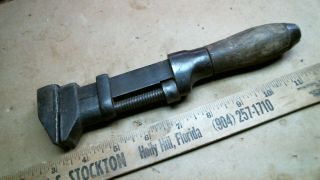 Girard Pa Adjustable Rr Farm Monkey Pipe Wrench Wood Handle Antique Vintage Old