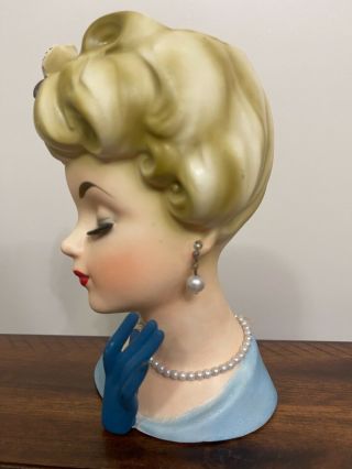 Lady Head Vase 7 1/4 inch Inarco E 2104 Cleveland Ohio made in 1964 2