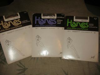 3 Pairs Vintage Hanes Ultra Sheer Pantyhose Size C Town Taupe Sandalfoot