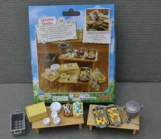 Sylvanian Families School Dinner Set Boxed Complete With All Over 50 Access Rare