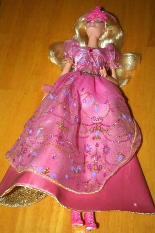 Barbie And The Three Musketeers Corinne Doll - Skirt Turns Into Cape -