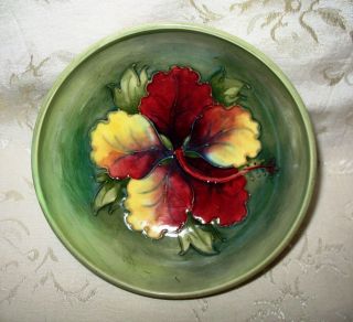Moorcroft Pottery - Hibiscus Pattern - Classic Colors And Bowl Form