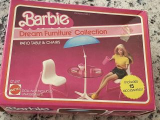 Barbie Vintage Dream House Pink Patio Table Chairs Umbrella Furniture 1479 Box