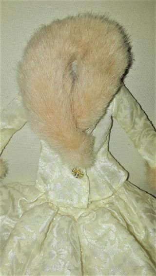 Vintage Barbie Doll Dress Gown White Beige Fur 2PC Winter 90s Princess Holiday 2
