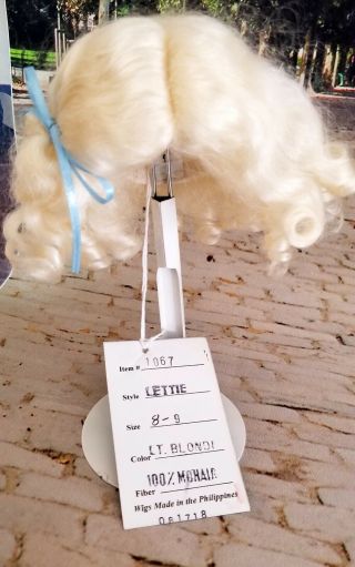 Light Platnium Blonde French Style Mohair Wig Size 8 9 For Bisque Dolls.
