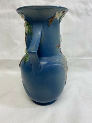 Vintage 1940 ' s Roseville Pottery Blue Snowberry Double Handle Vase IV2 - 10 2