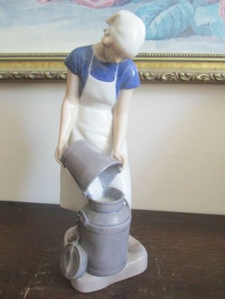 B&g Bing & Grondahl Porcelain Figurine 2181 Girl Pouring Milk