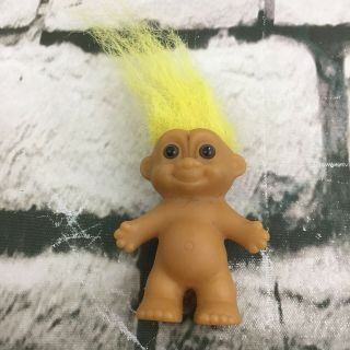 Vintage Russ Berrie Mini 2” Toddler Troll Doll Yellow Hair Collectible