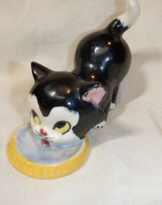 Walt Disney Pinnocchio Figaro Cat Eating Figure Brayton Gepetto Pottery 1940