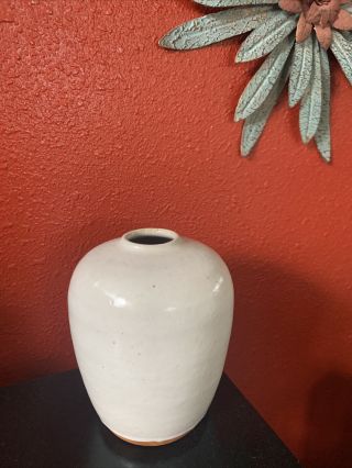 Ben Owen Potter 5 1/2 Inch Tan Frogskin Glazed Vase.