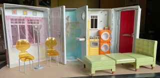 2005 Mattel Barbie Totally Real House Folding Furniture