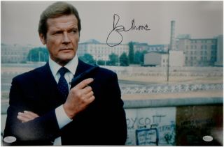 Roger Moore Signed Autographed 10x15 Photo James Bond Classic Pose Jsa 8402597