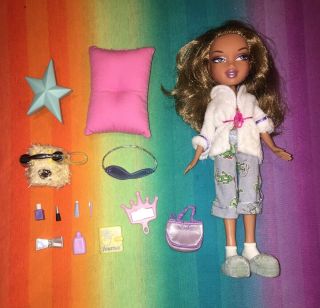 Bratz Doll Yasmin Sleepover & Slumber Party Night Accessories