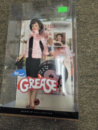 Bnib - Pink Label Mattel - 30 Year Anniversary Grease Girls Rizzo M0679