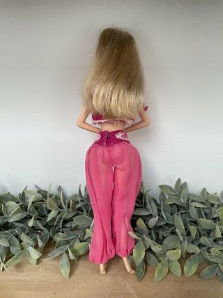 2000 Mattel I Dream of Jeannie Barbie Doll Barbara Eden. 2