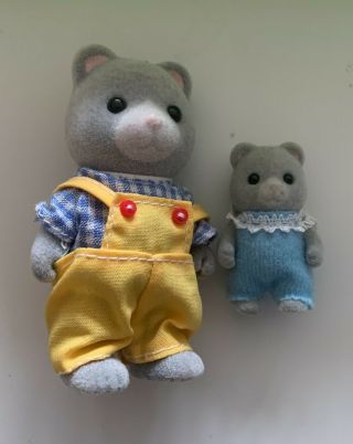 Sylvanian Families Music Time with Father.  but 3