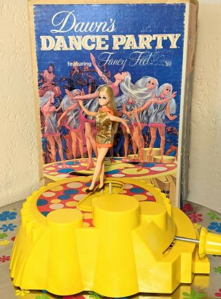 Topper Dawn Doll Dancing Friend Fancy Feet With Her Dance Party Stage
