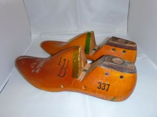 Vintage J.  V.  1961 Wood Shoe Stretcher Size 11 1/2 D Style 337