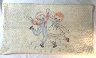 Vintage Handmade Raggedy Ann & Andy Baby Quilt Crib Blanket 34x52.  5 " Distressed