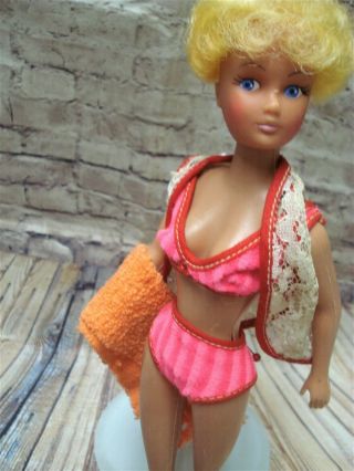 Vtg 70s Mod Barbie Clone Doll & Clothes Set Bubblecut W/ Swim Suit Hong Kong