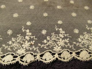 GORGEOUS PIECE OF ANTIQUE VINTAGE LACE WITH DOTS AND DESIGN - 36 