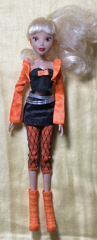 Jakks Pacific Winx Club 2012 Rock Concert Star Stella Doll Blonde Orange Black