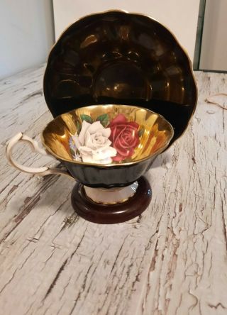 Rare Queen Anne Teacup & Saucer Heavy Gold Gilding Large Cabbage Roses Red White