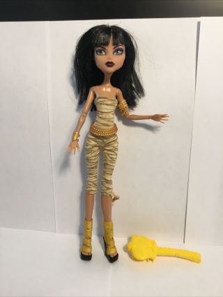 Monster High Doll Cleo De Nile First Wave Belt Shoes Gold Mummy