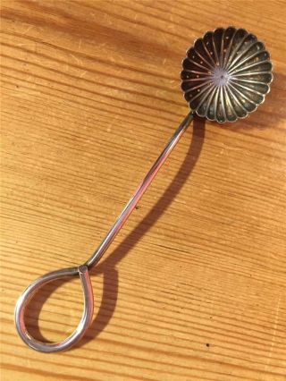 Vintage Silver Plated Sieve Tea Strainer 15cm Flower Fluted Design