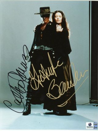 Antonio Banderas Catherine Zeta Jones Zorro Signed 8x10 Photo Global Gv923728