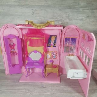 Barbie Fold & Go Bedroom Bath House Carry Case