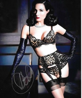 Dita Von Teese Signed Autographed 8x10 Photo Sexy Burlesque 9