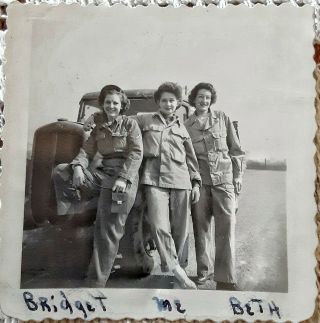Vintage 1945 Wwii Photo Of Women At Romulus Us Army Airfield Michigan " Flying "