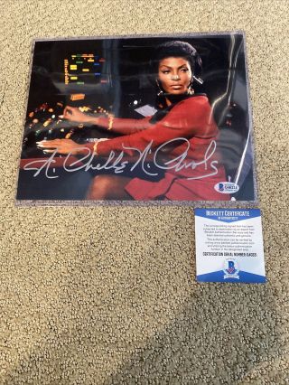 Nichelle Nichols Uhura Autograph Star Trek Signed 8x10 Photo Beckett Bas H01