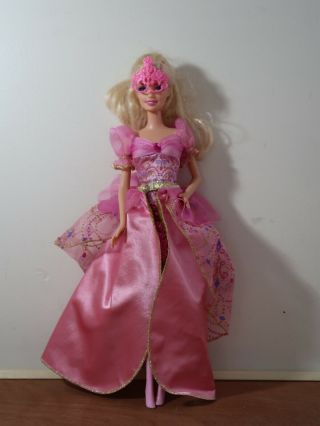 Barbie and the Three Musketeers CORINNE Doll - SKIRT TURNS INTO CAPE - 3