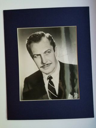 Vincent Price Matted,  Signed B/w Photograph Autograph