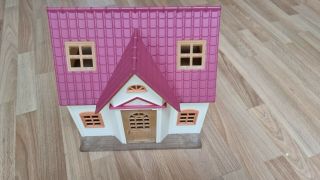 Sylvanian Families Starter Home Cosy Cottage - Building Only