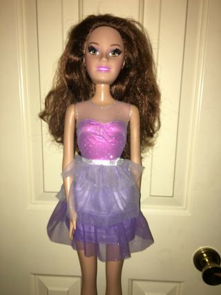 Best Fashion Friends Barbie - 28 inch; brunette; rooted lashes; straight limbs 2