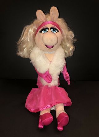 Disney Store The Muppets Miss Piggy 20” Plush Doll Pink Dress