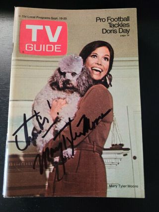 Mary Tyler Moore Signed Tv Guide 1970 The Mary Tyler Moore Show