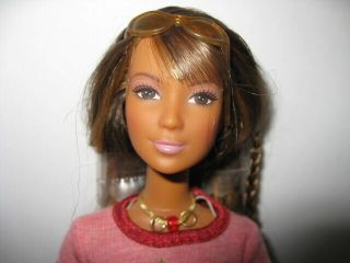 2004 Fashion Fever Kayla Barbie Doll - No Shoes -