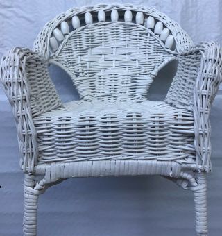 Wicher Doll/bear Vintage Chair 11” X 10” White