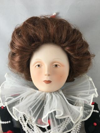 Vintage Franklin 1982 Porcelain Heirloom Doll Queen Elizabeth 1 16 "