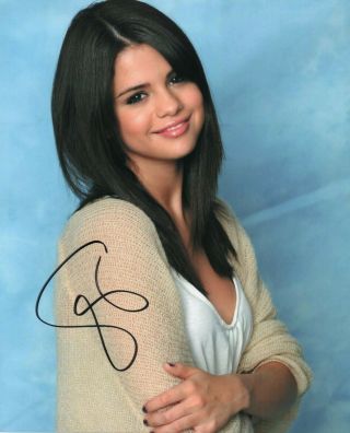 Autographed Selena Gomez Signed 8 X 10 Photo Really