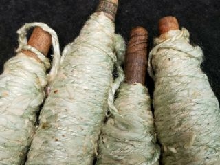 4 Vintage Antique Wood Wooden Bobbins Spindle Textile Primitive Estate Find 3