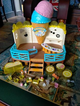 Sylvanian Families Ice Cream Shop And Accessories Bundle